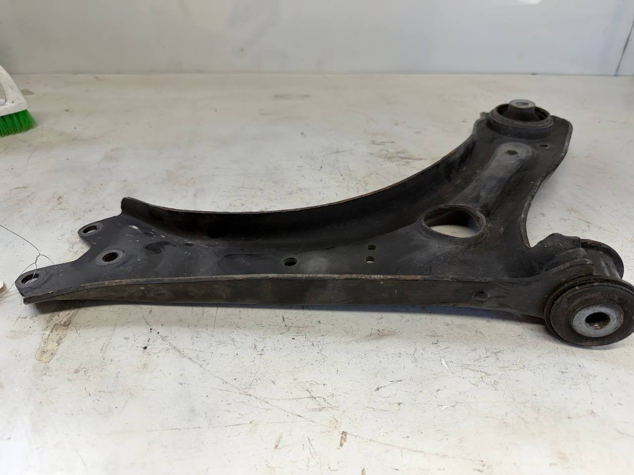 2020 Volkswagen Passat Front Left Control Arm OEM Used