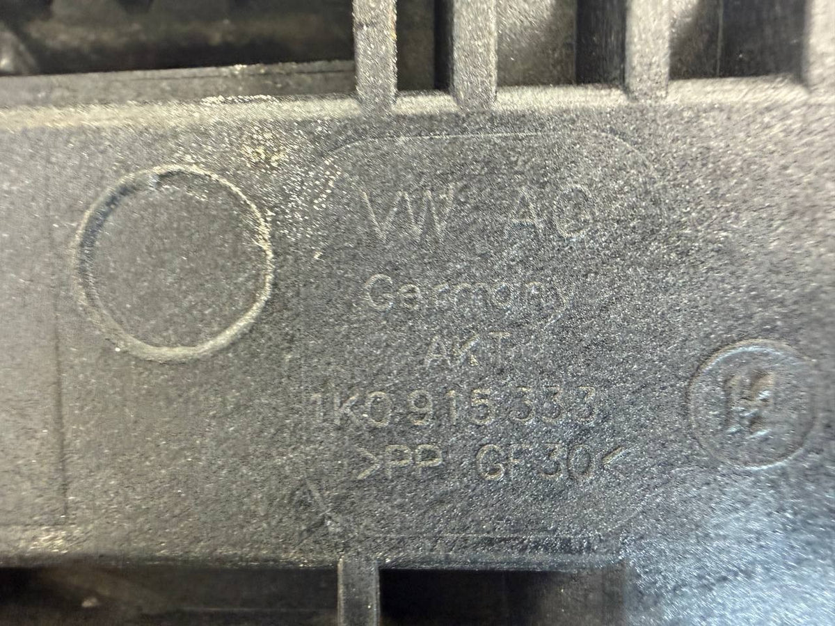 VW Passat Battery Tray / Battery Hold Down Support 1K0915333 OEM