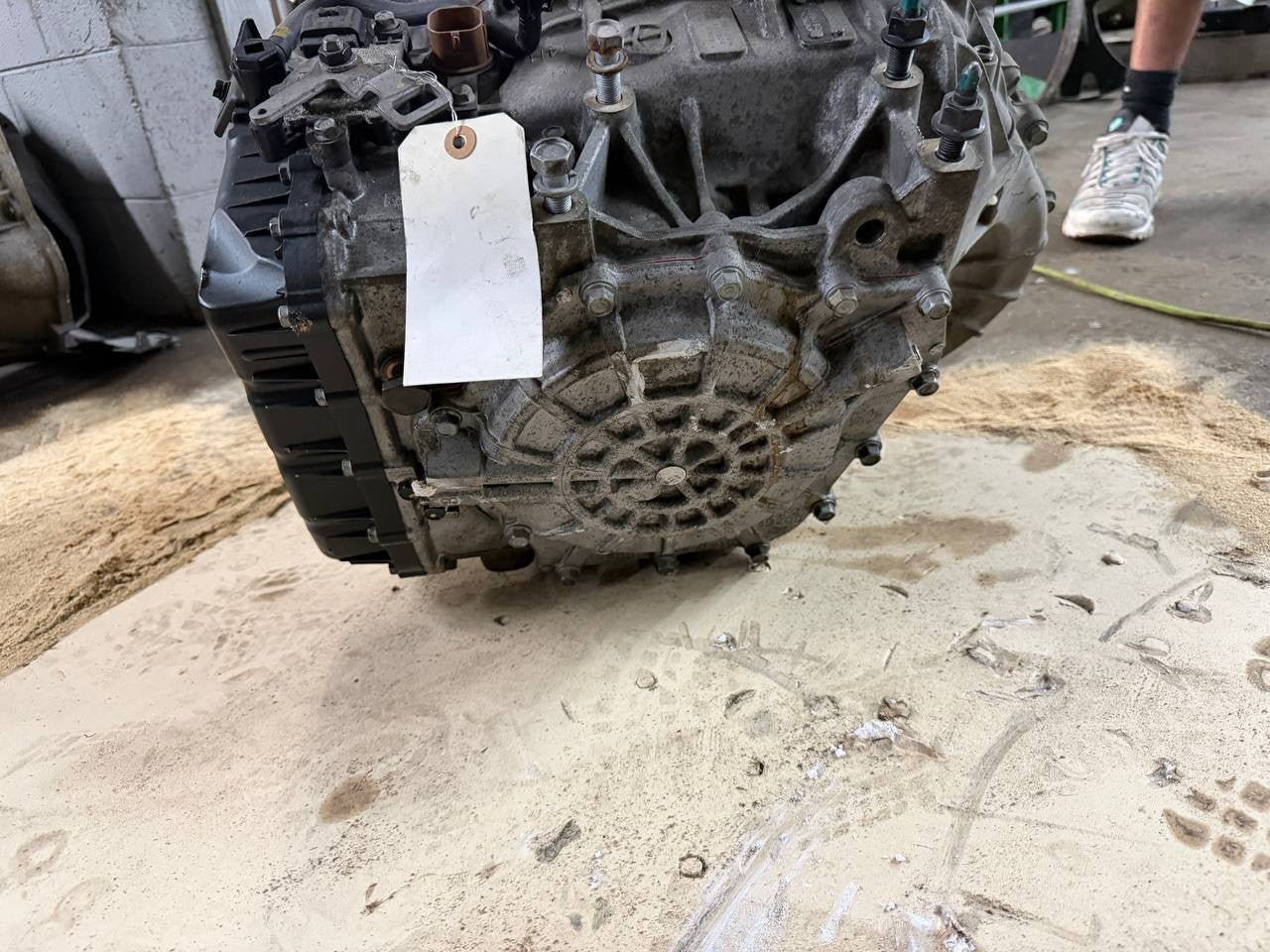 2016 Kia Sedona Automatic Transmission Assembly OEM Used