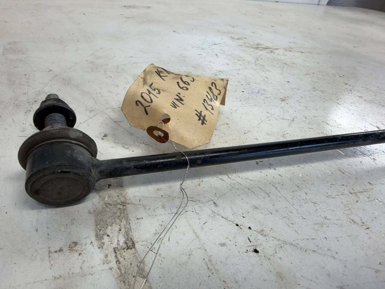 2015 Kia Sedona Stabilizer Sway Bar Link OEM Used
