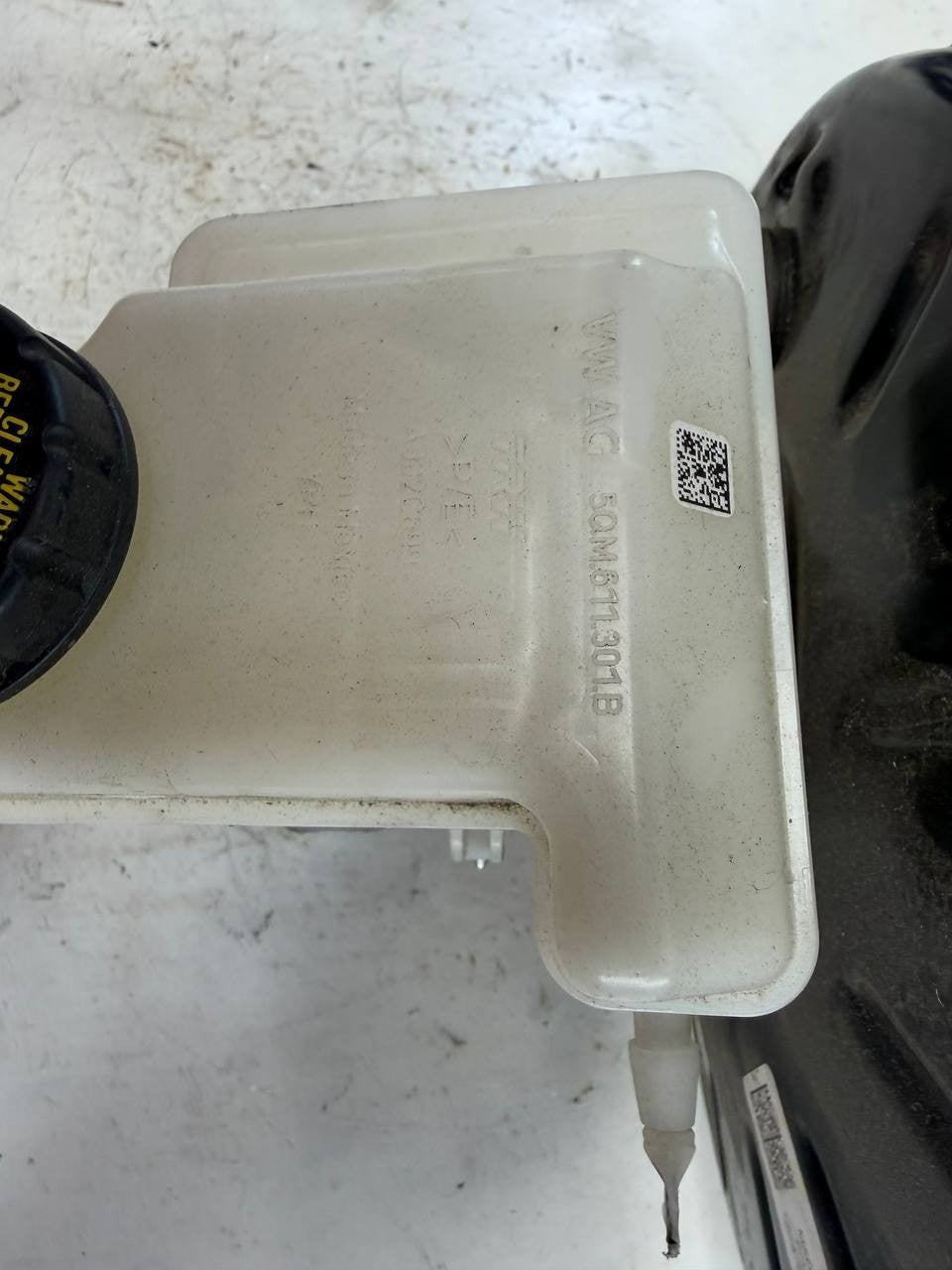 2022 Volkswagen Atlas Brake Booster Vacuum Servo 5QF614105D OEM Used