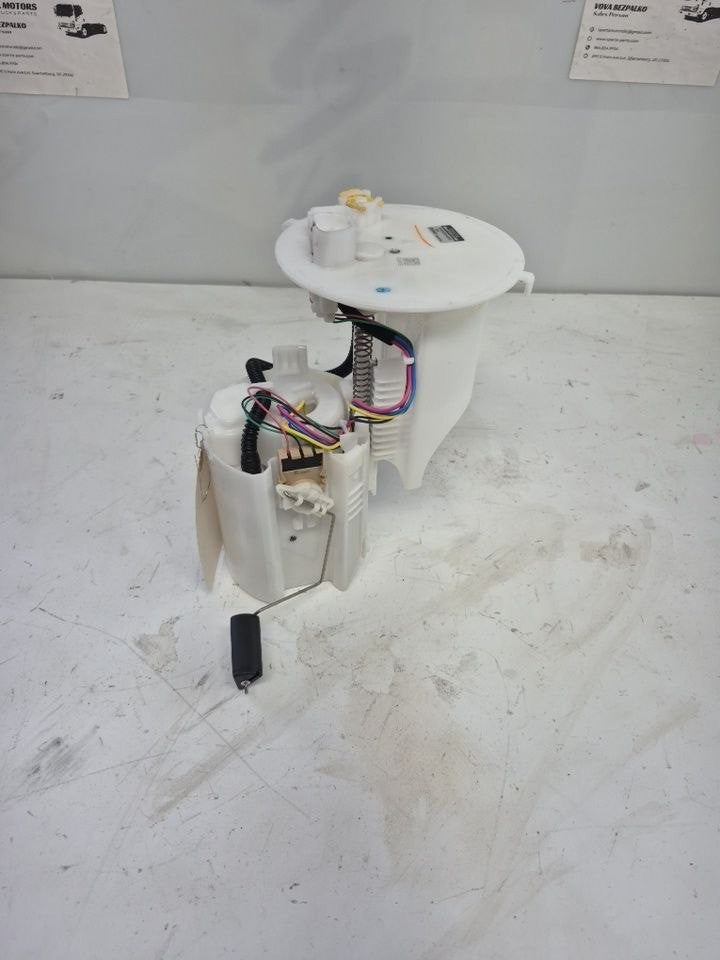 Fuel Pump Assy 16 Gallon Tank 77020-06520 Toyota Camry 2.5L