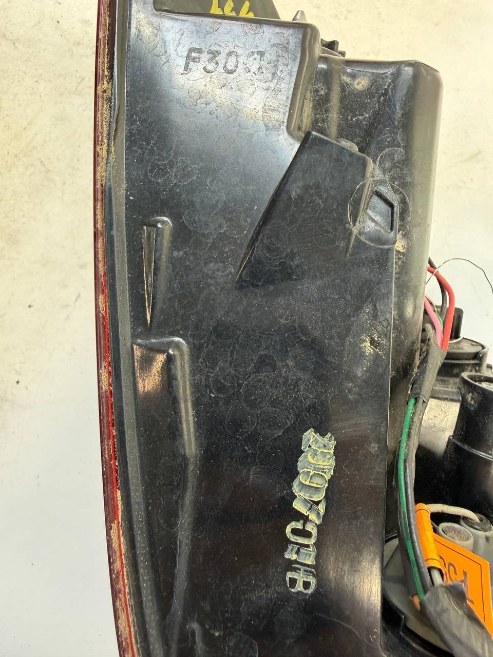 2020 Hyundai Tucson Right Outer Rear Tail Light Lamp 92402D3550 OEM Used