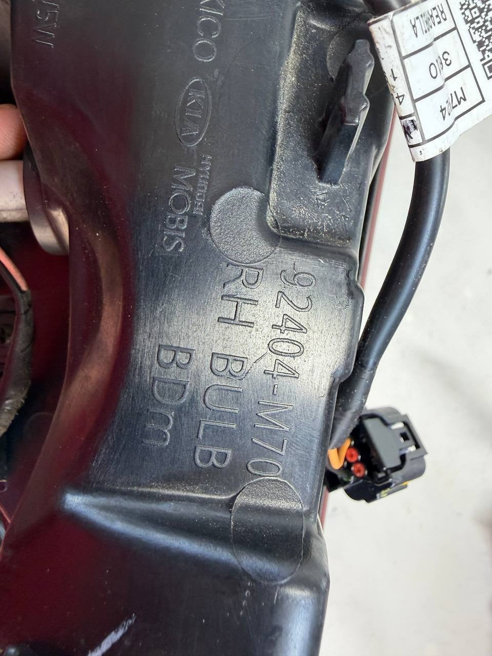 2019 Kia Forte Right Rear Tail Light Lamp 92404-M70 OEM Used