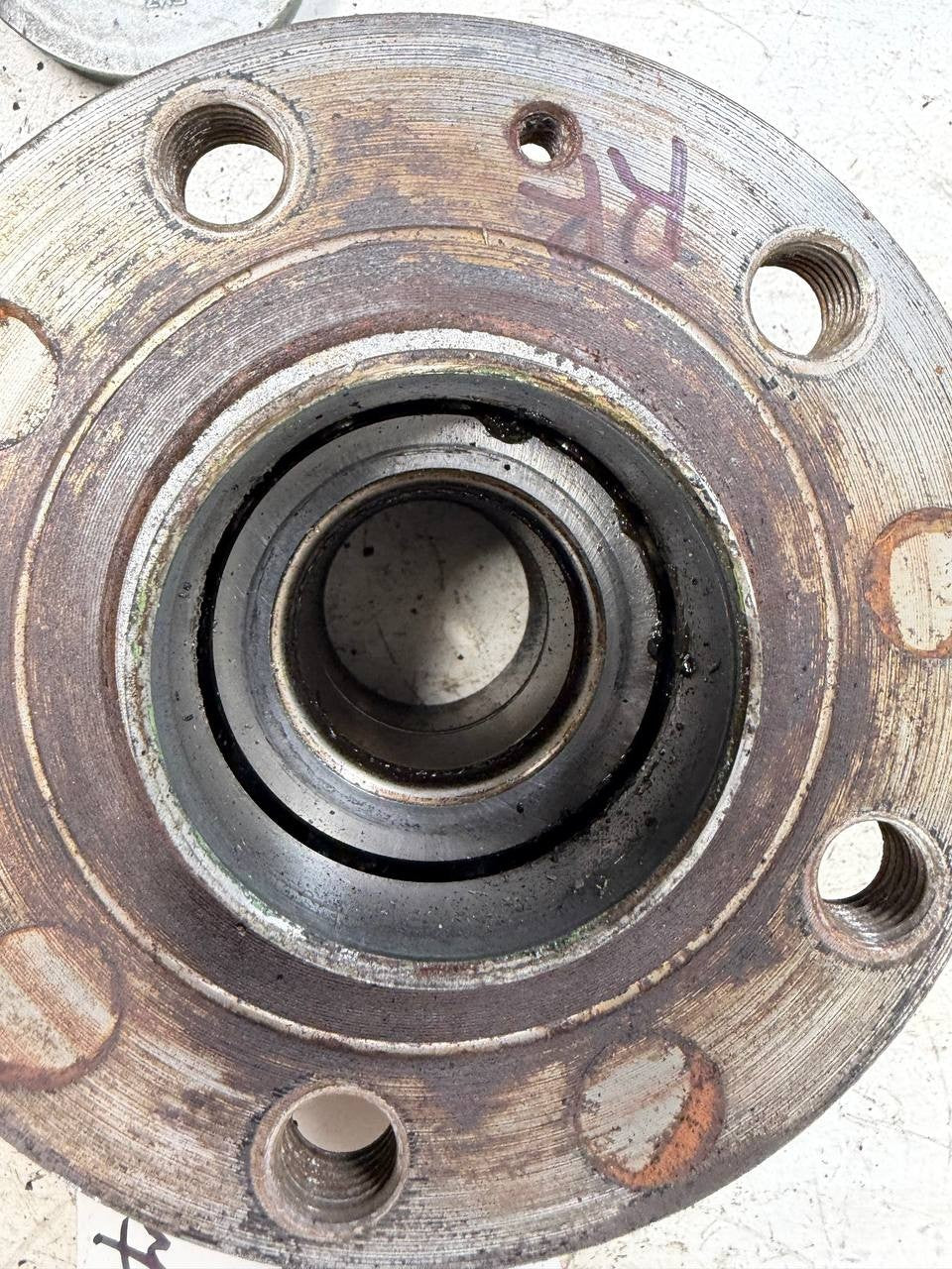 2016 Volkswagen Passat Rear Right Wheel Hub Bearing Assembly OEM Used