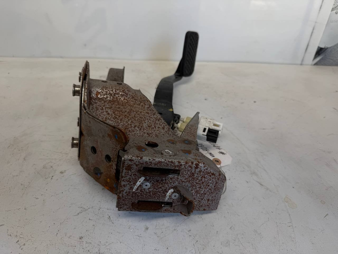 2017 Nissan Murano Brake Pedal Assembly OEM Used