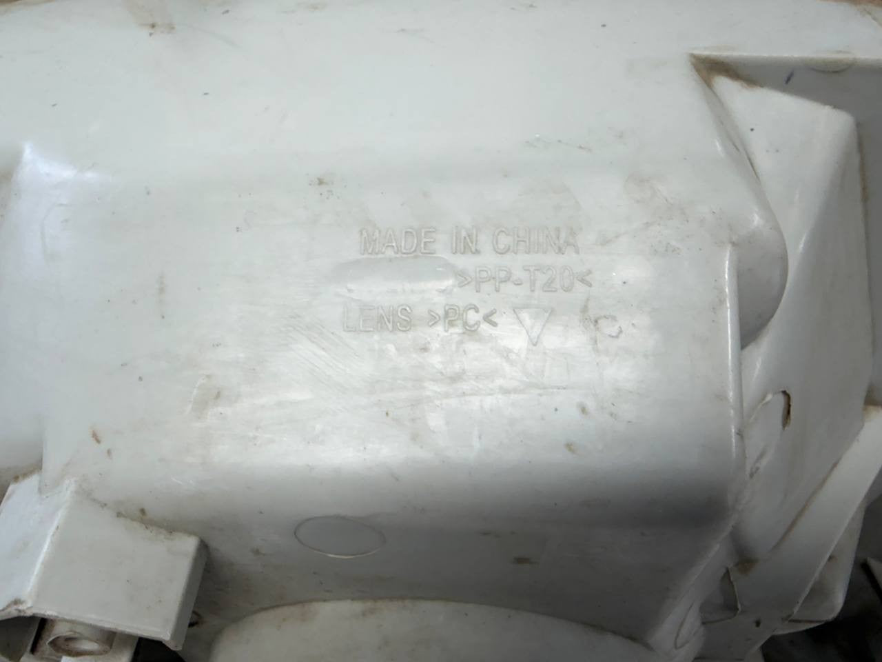 Isuzu NPR 2018 Left Side Headlight Headlamp RH w/ Leveling Motor OEM Used