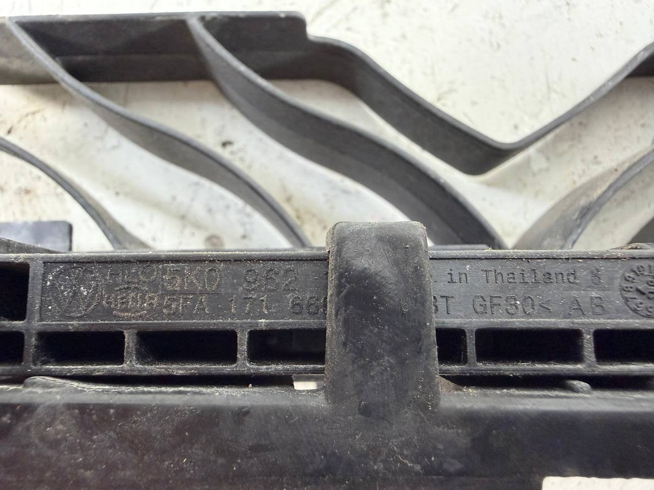 2020 VW Passat Rear Bumper Center Support 561-807-863-B OEM Used