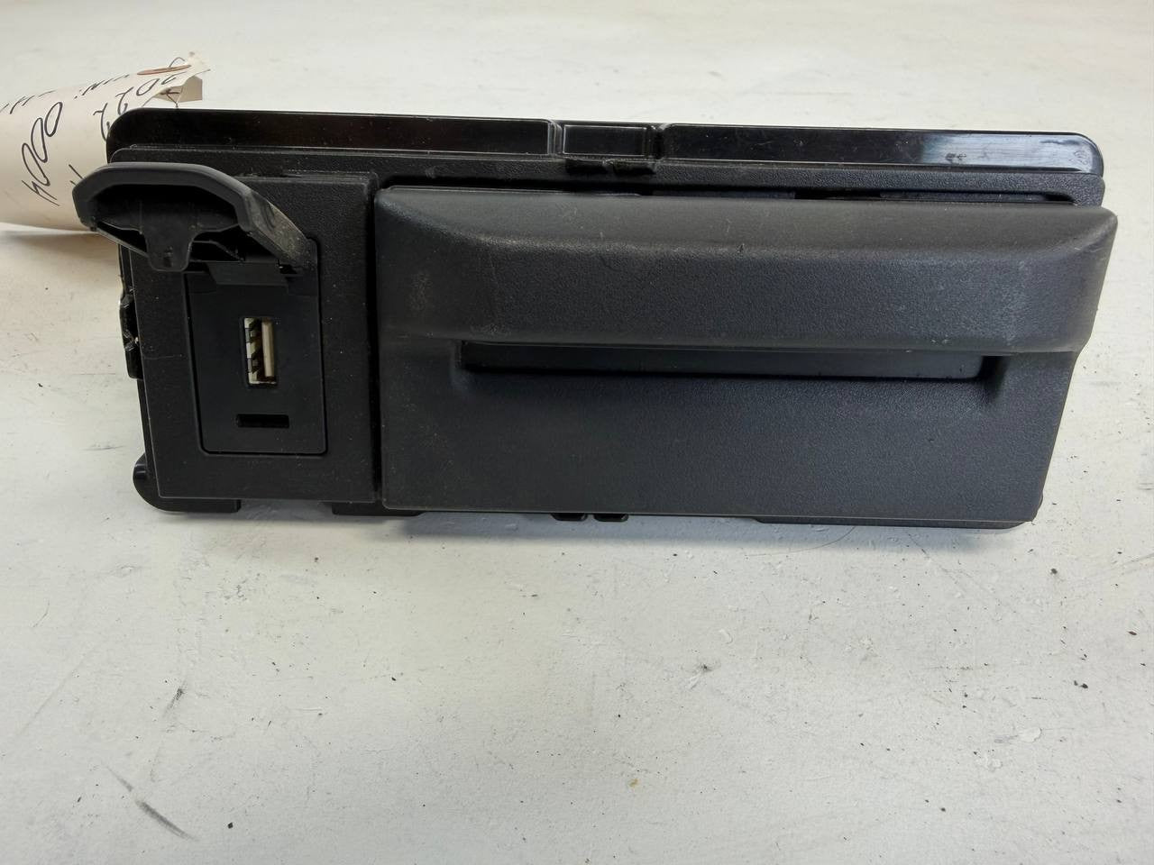 2022 Hino L6 USB Port Cup Holder Console Assembly OEM Used