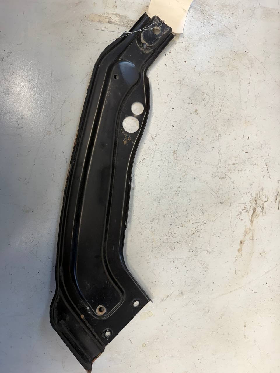 2016 VW Passat Front Headlight Mount Bracket 561805931C OEM Used
