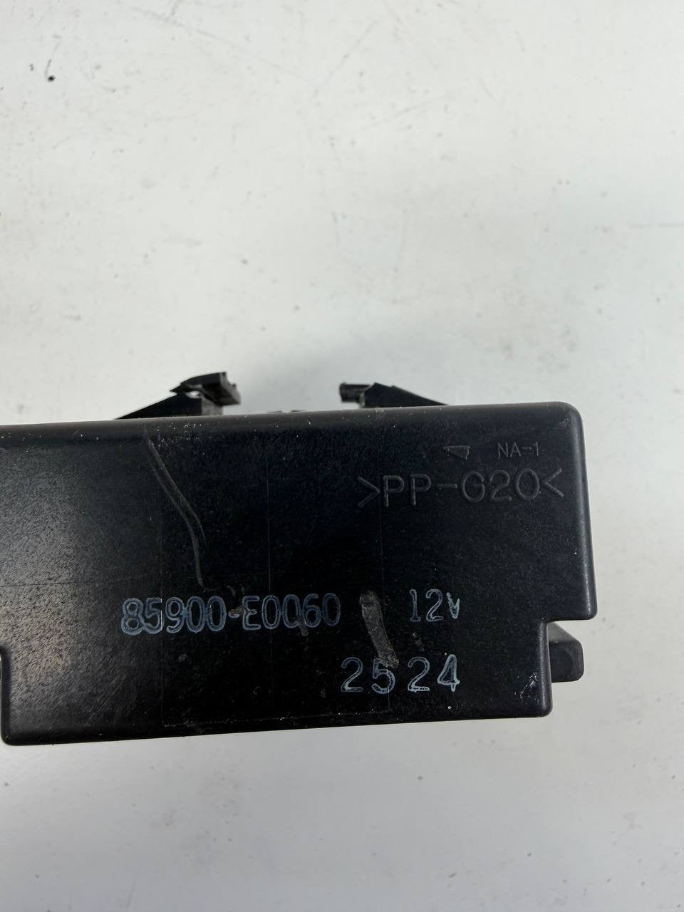 OEM Hino Headlight Control Relay Module 12V 85900-E0060 155 195 258 268 338