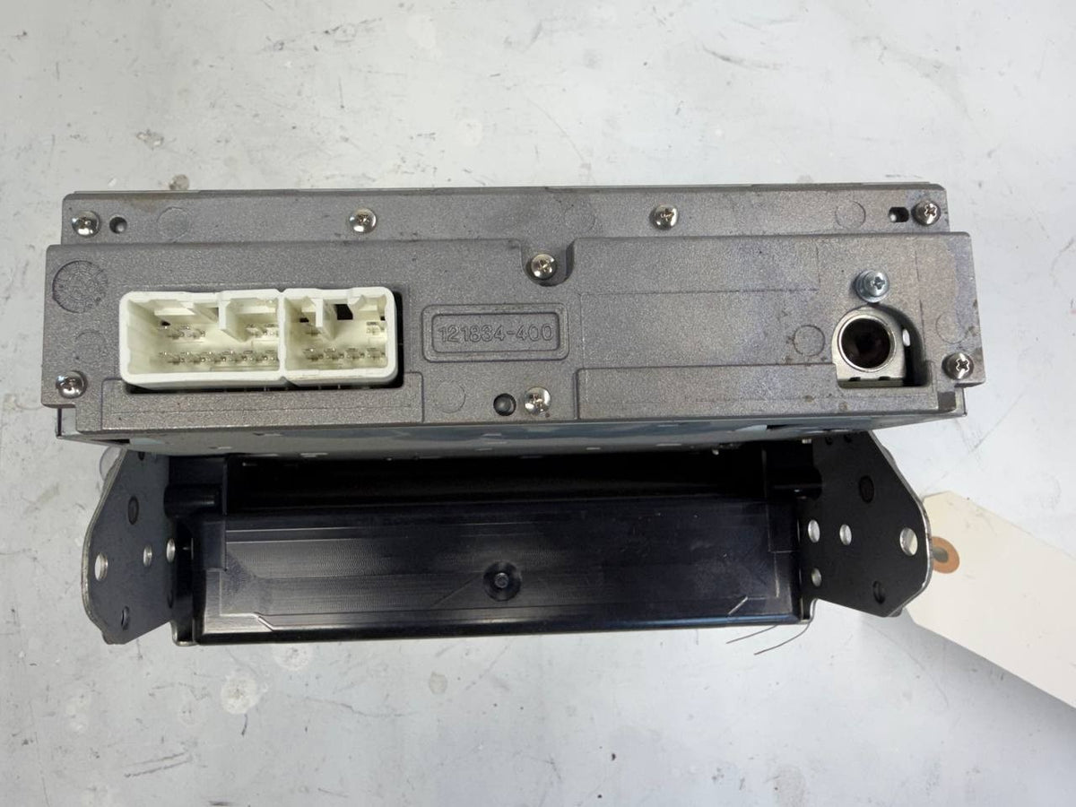 2011-2020 Hino OEM AM/FM Radio Receiver Assembly 86120-E0170 OEM