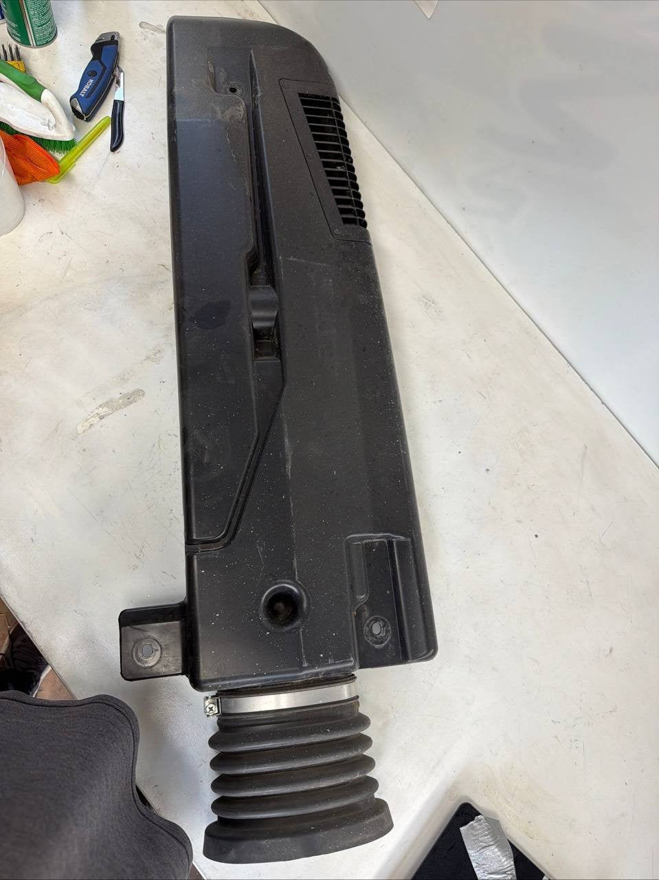 Isuzu NPR air Intake