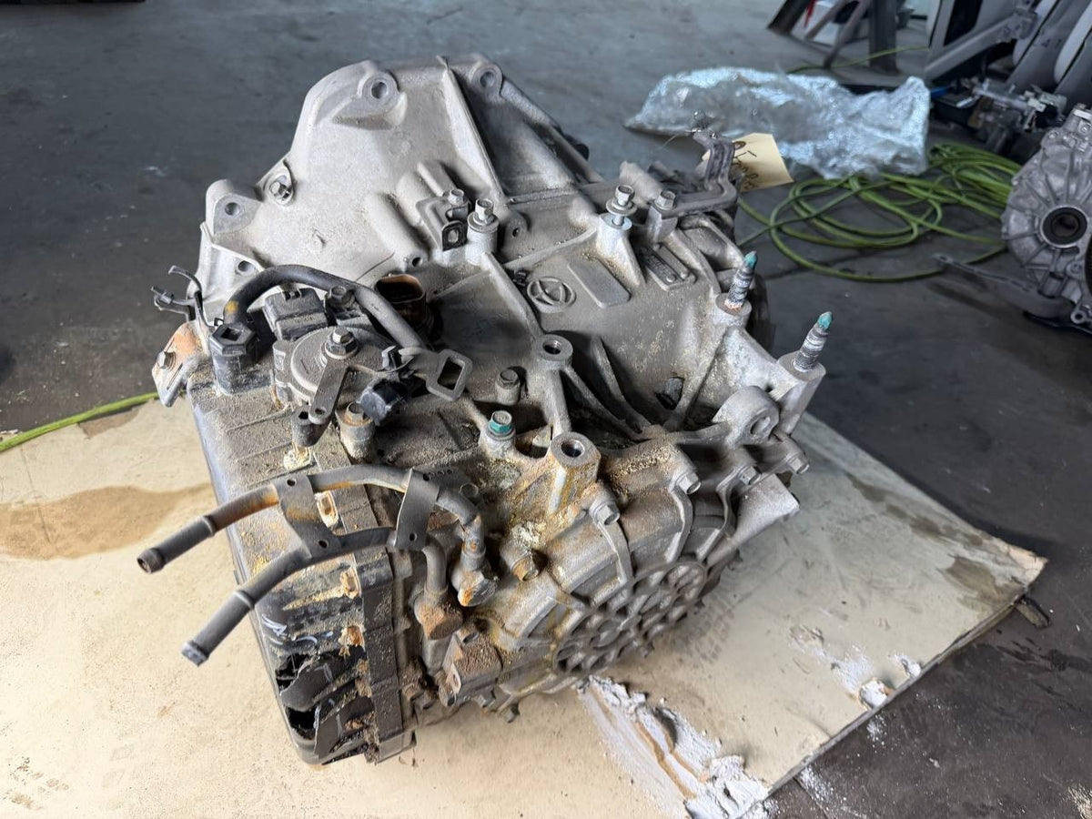2016 Kia Sedona Automatic Transmission Assembly OEM Used - parts only