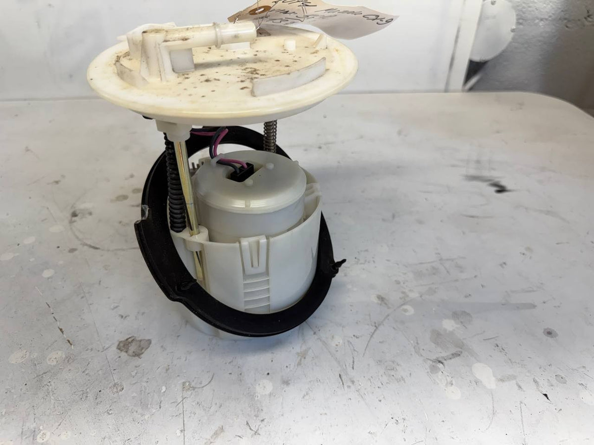 2012 Mazda CX-9 Fuel Pump 101962-6130 OEM