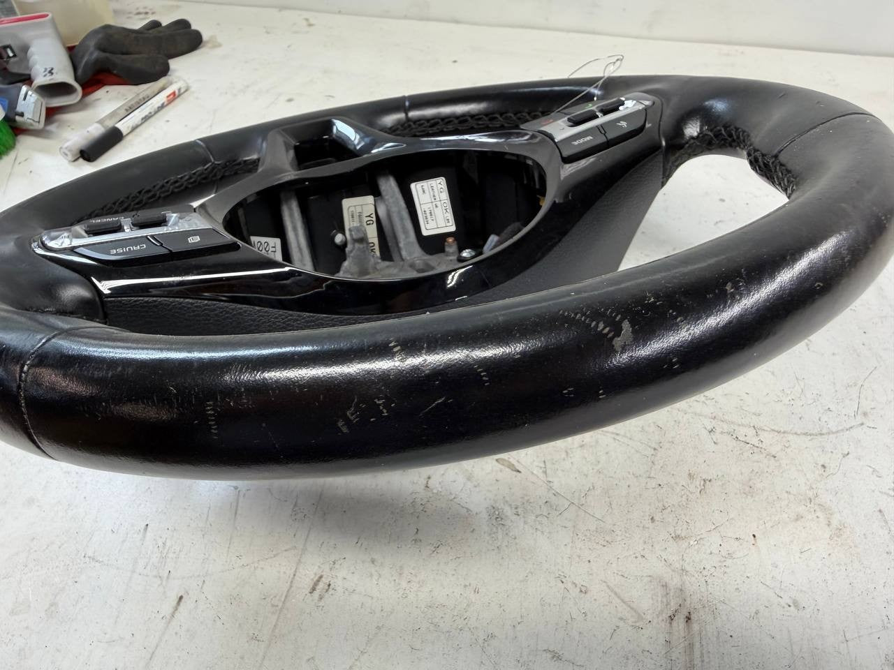 2017 Kia Cadenza Steering Wheel Assembly 56130F6000 OEM Used