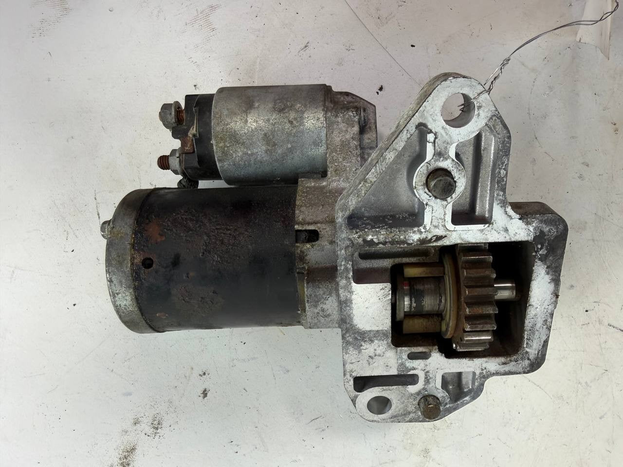 2009 Mazda cx9 Starter Motor M000T15871 OEM Used