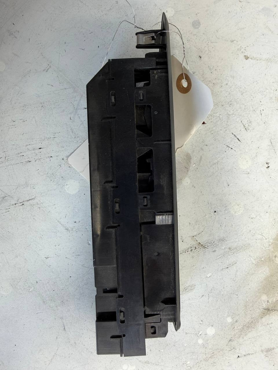 2018 Mitsubishi Fuso Front Driver Side Power Window Switch Control Module Used