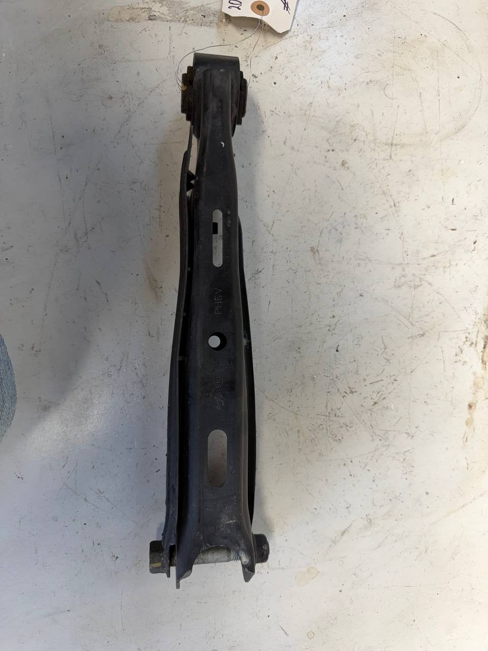 2017 Hyundai Sonata Rear Right Control Arm OEM Used