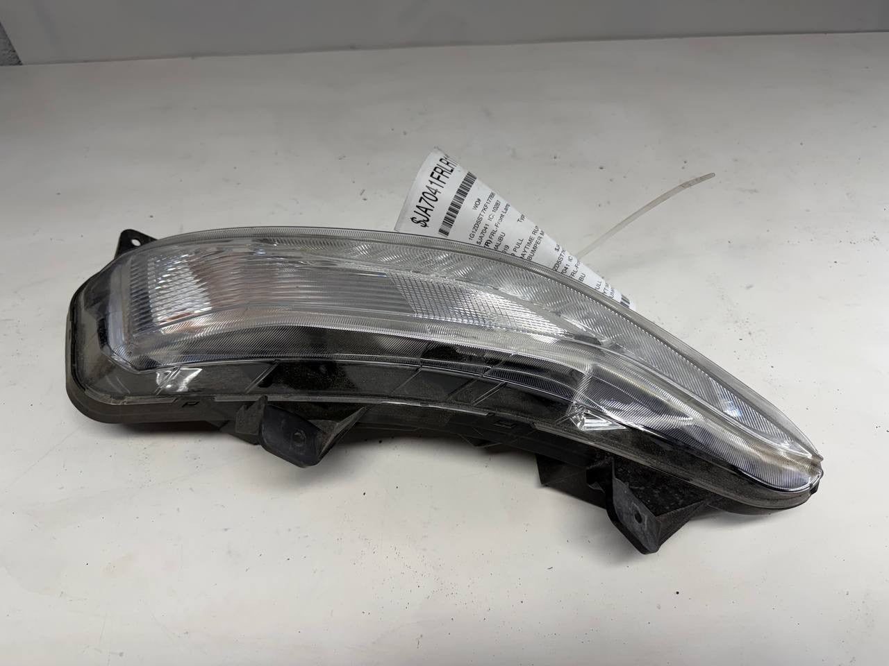 2019 Chevy Malibu OEM Passenger Right Bumper Light ID 84843550 Fits 2019-2024