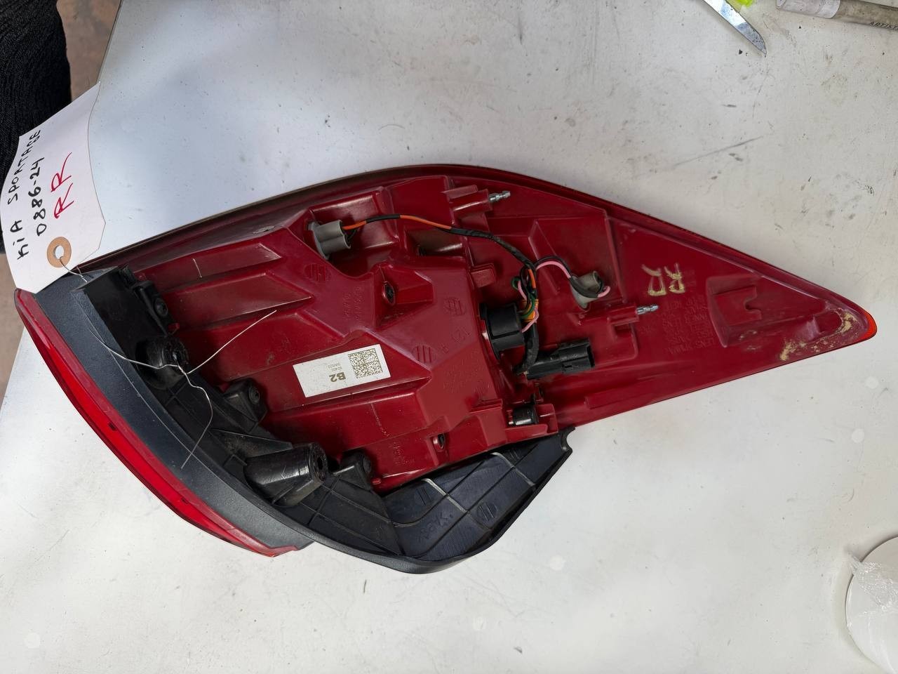 Kia Sportage Right Rear Tail Light Lamp OEM Used