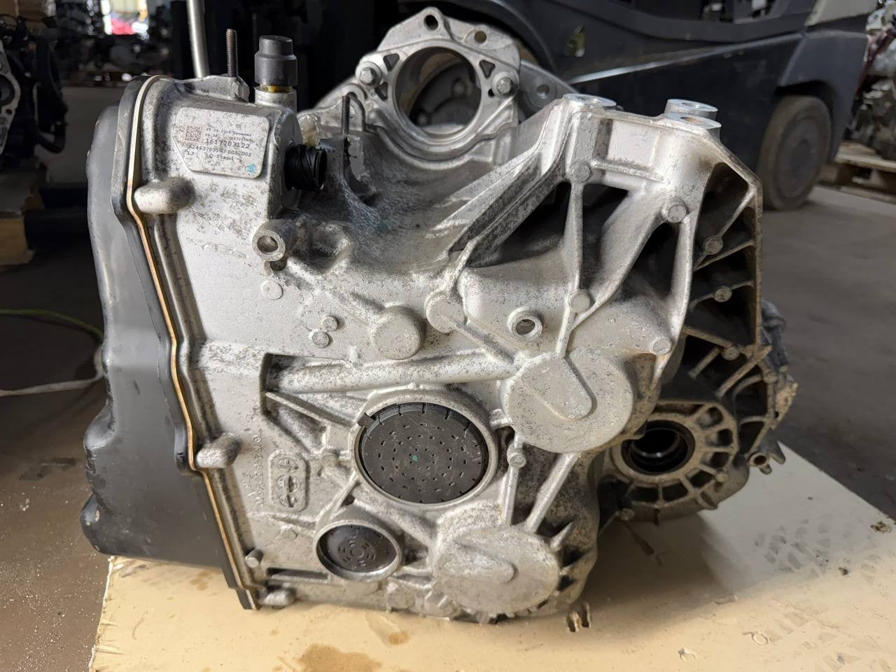 2018 Infiniti QX-30 Automatic Transmission Assembly 2463715600 OEM Used