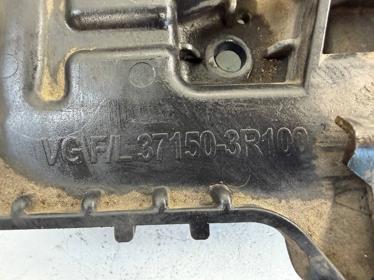 2014-2016 Kia Cadenza Battery Tray 37150-3R100 OEM Used