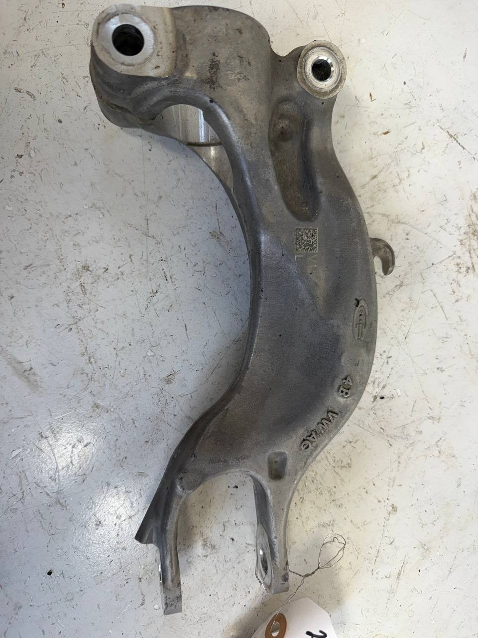 2021 - 2023 Audi A6 Front Right Lower Shock Absorber Fork 4M0413038 OEM Used