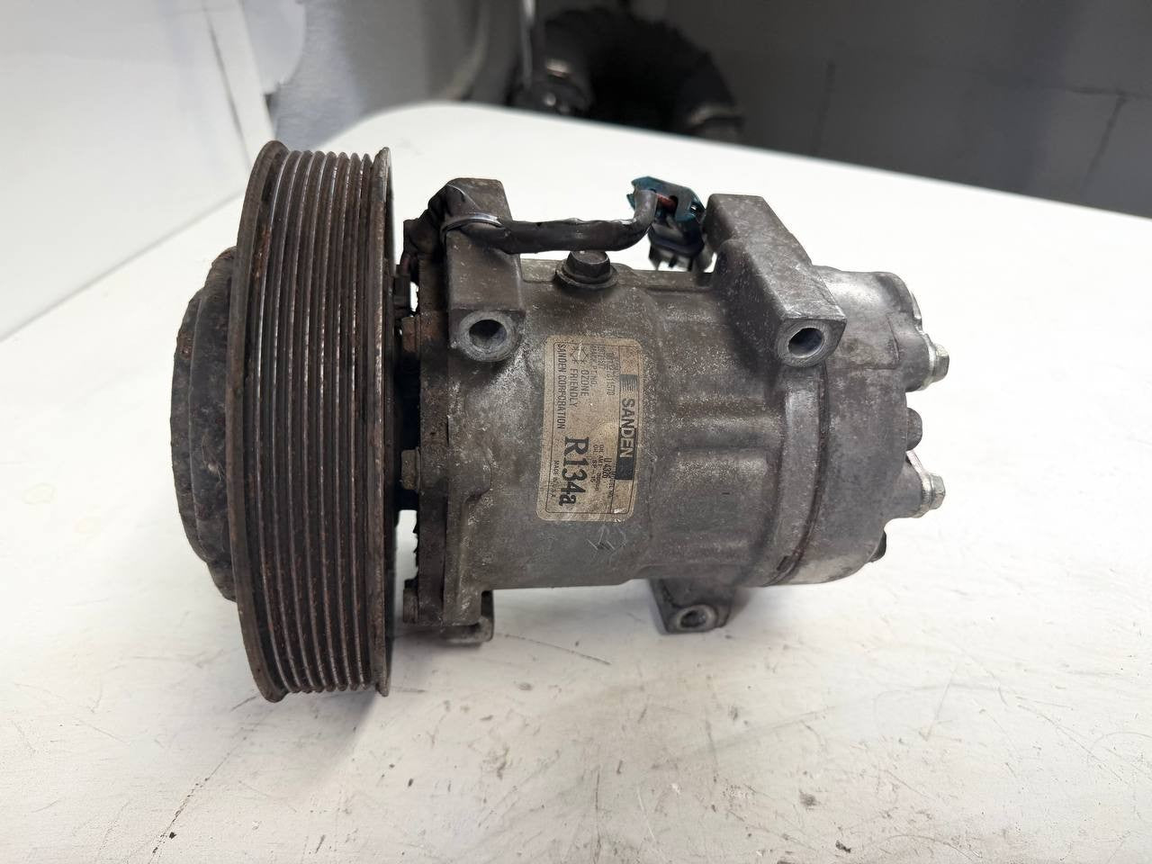 A/C Air Conditioning Compressor 709GKA18 OEM Used