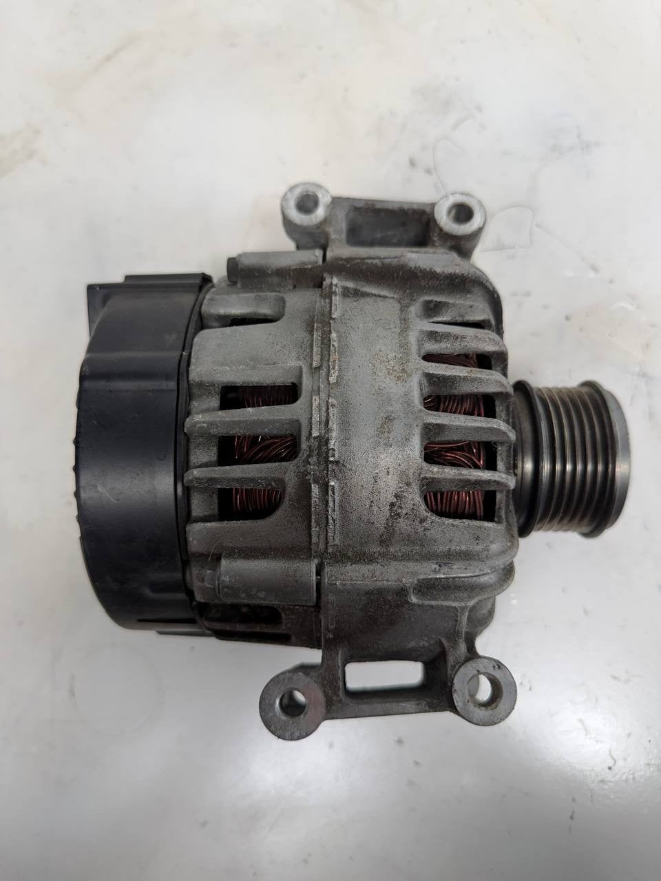 2005 - 11 Volkswagen Passat Alternator Generator 06J903023C OEM Used