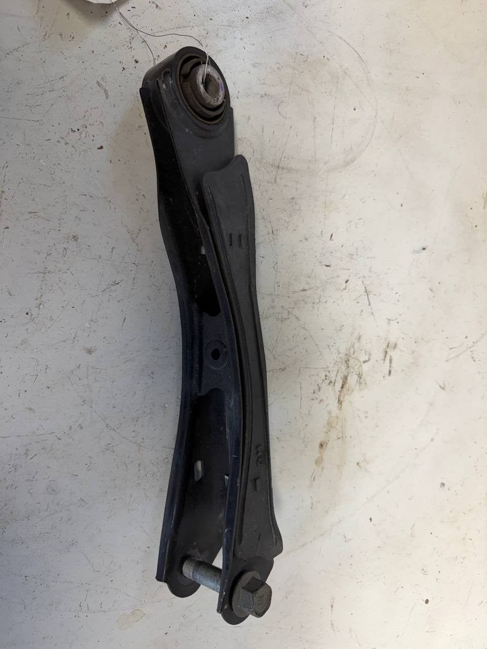2017 Hyundai Sonata Rear Right Control Arm OEM Used