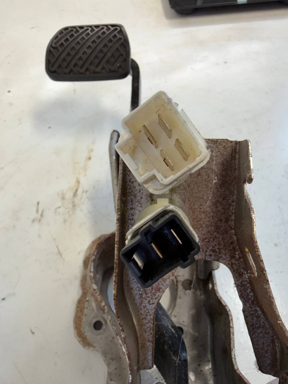 2017 Nissan Murano Brake Pedal Assembly OEM Used