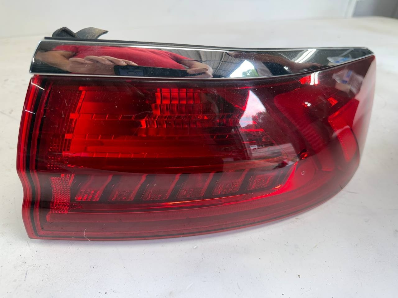 2017 Kia Cadenza Right Rear Tail Light Lamp RR OEM Used