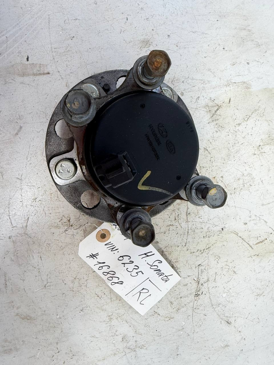2017 Hyundai Sonata Rear Left Wheel Hub Bearing Assembly OEM Used