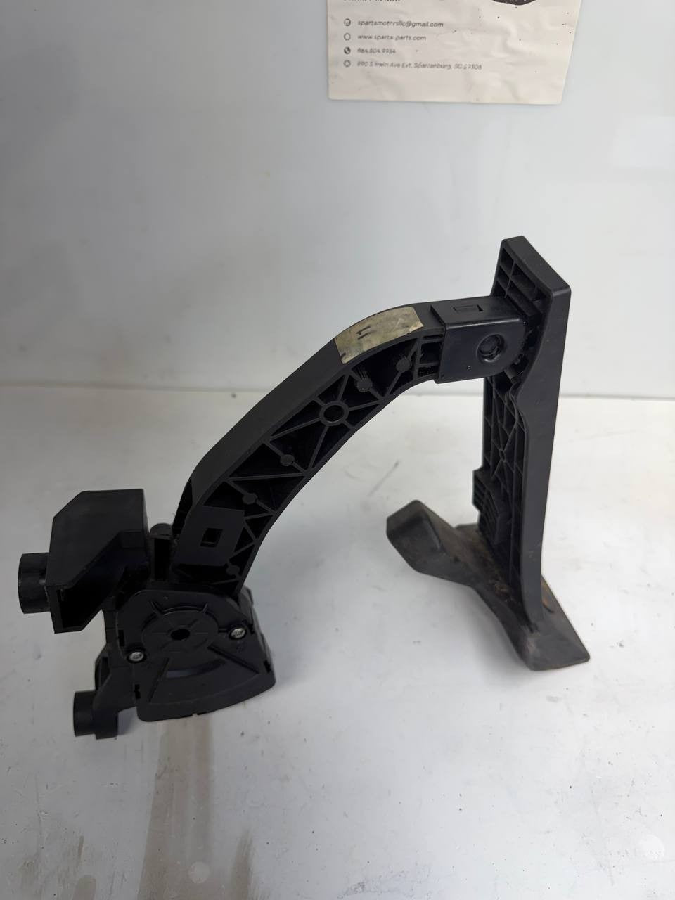 2014-2016 Kia Cadenza Accelerator Gas Pedal Assembly 32726-3R300 OEM Used