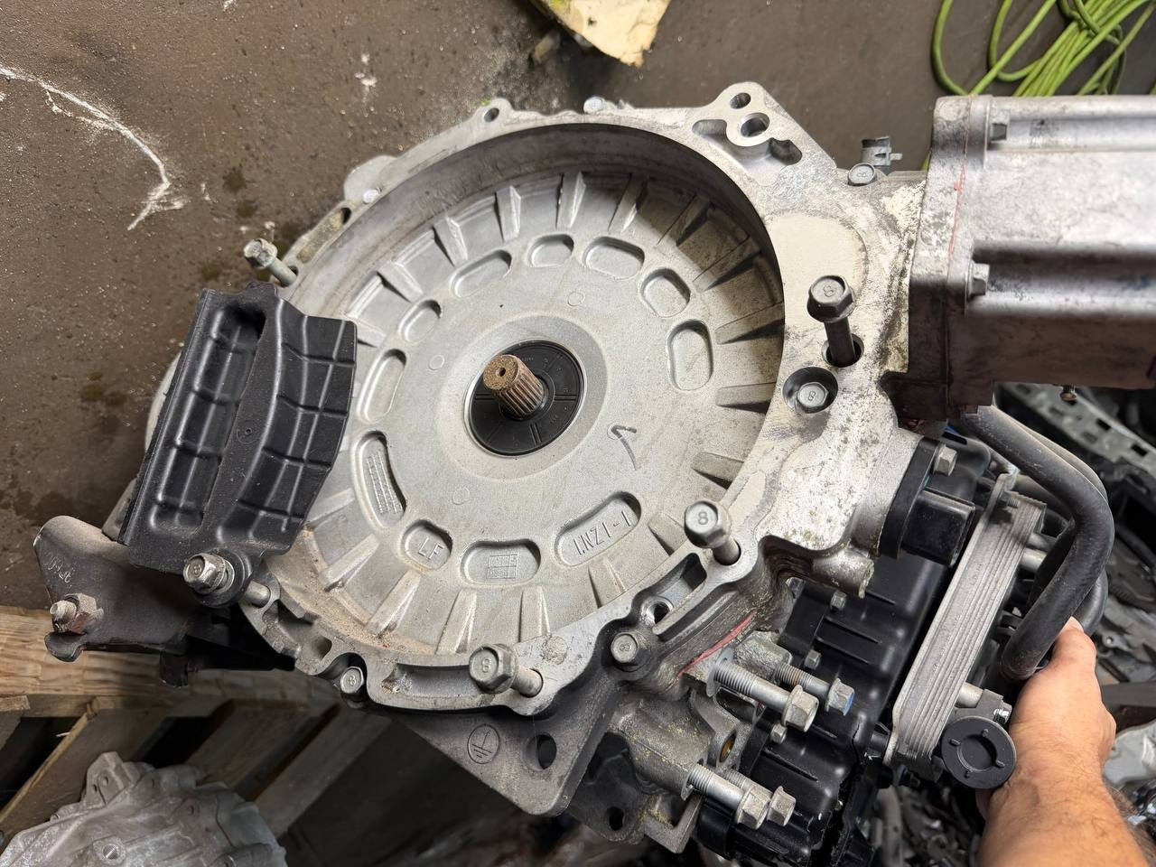 2016 Kia Sedona Automatic Transmission Assembly OEM Used - parts only