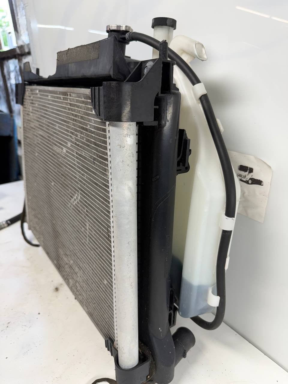 2017 Nissan Sentra Radiator Cooling Fan Motor Assembly 214039AM0A OEM Used
