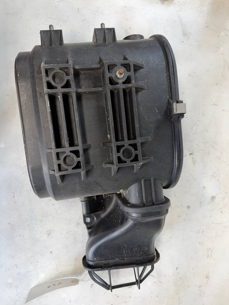 Hino 155 195 Air Filter Housing Air Cleaner Assembly OEM Used