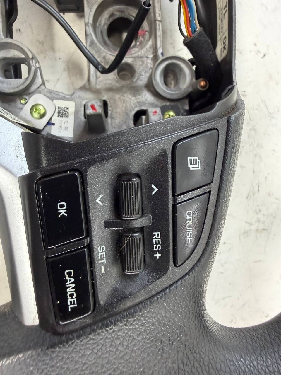 2020 Hyundai Tucson Steering Wheel Assembly OEM Used