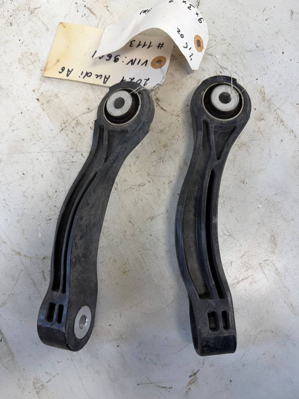 Audi A6 2021 Rear Stabilizer Sway Bar End Link 4K0505465 OEM Used