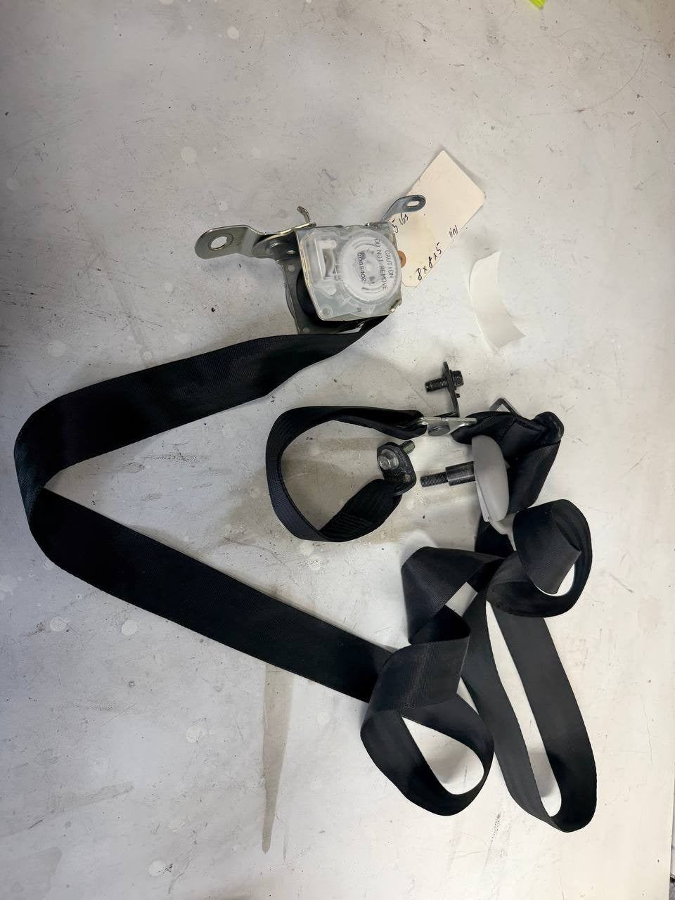2022 Hino L6 Left LH Seat Belt Assembly C085407 OEM Used