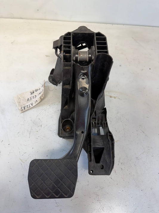 2022 Volkswagen Atlas Brake Pedal Assembly OEM Used