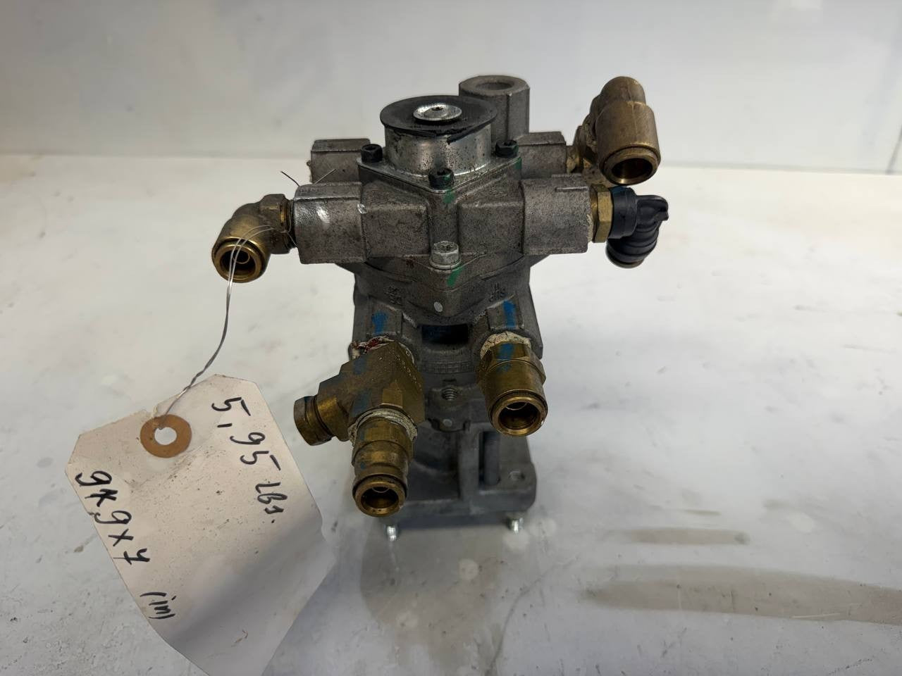 2022 Hino L6 Air Brake Relay Valve 5005889 OEM Used
