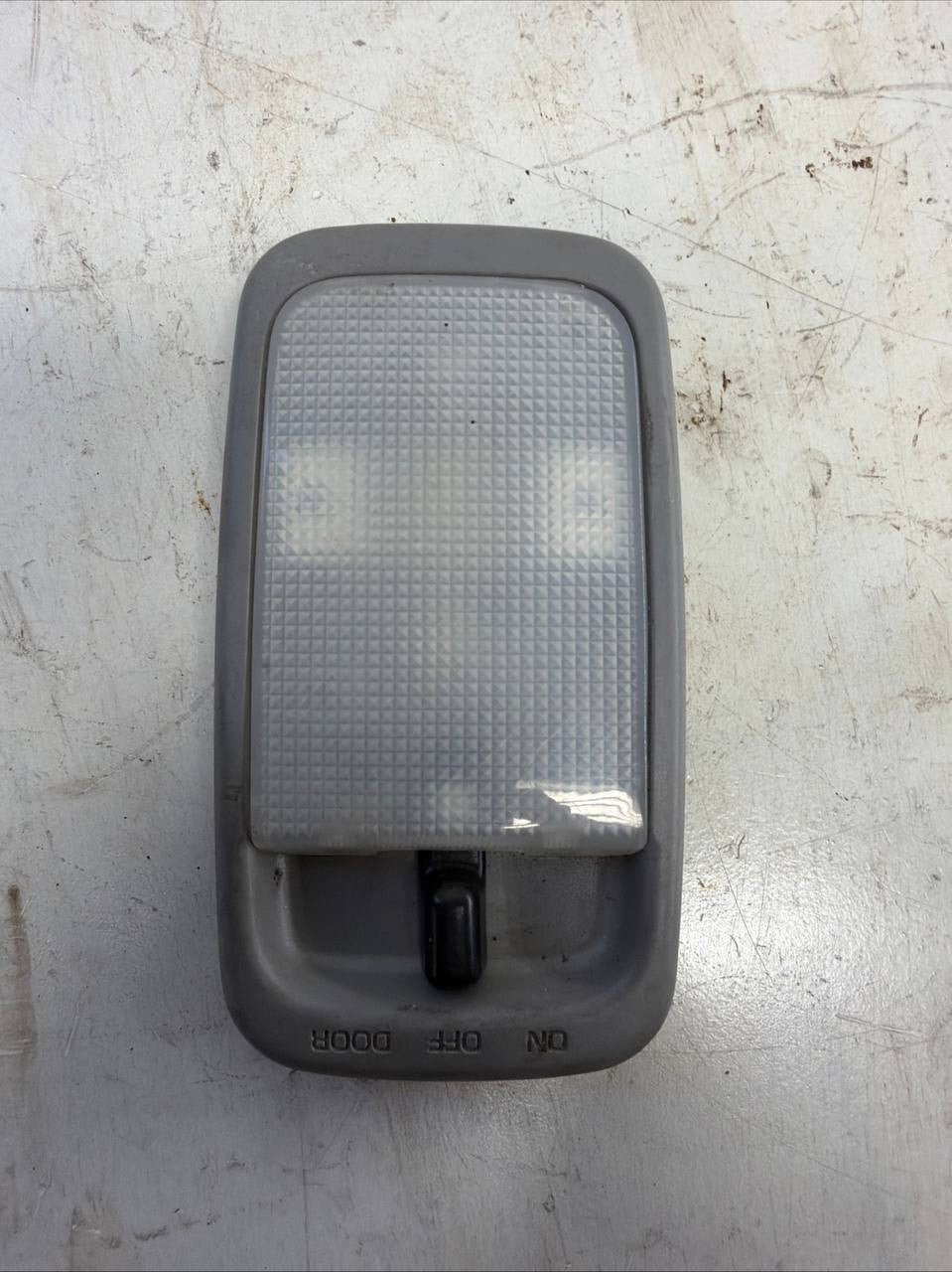 Toyota Interior Dome Map Light Courtesy Lamp IKI 9167 OEM Used