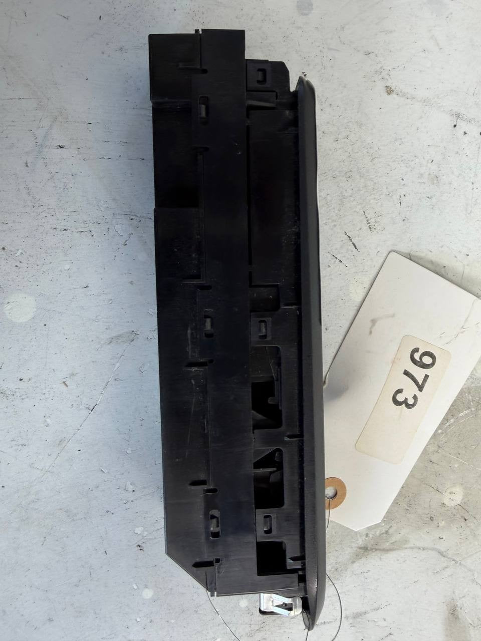 2018 Mitsubishi Fuso Front Driver Side Power Window Switch Control Module Used