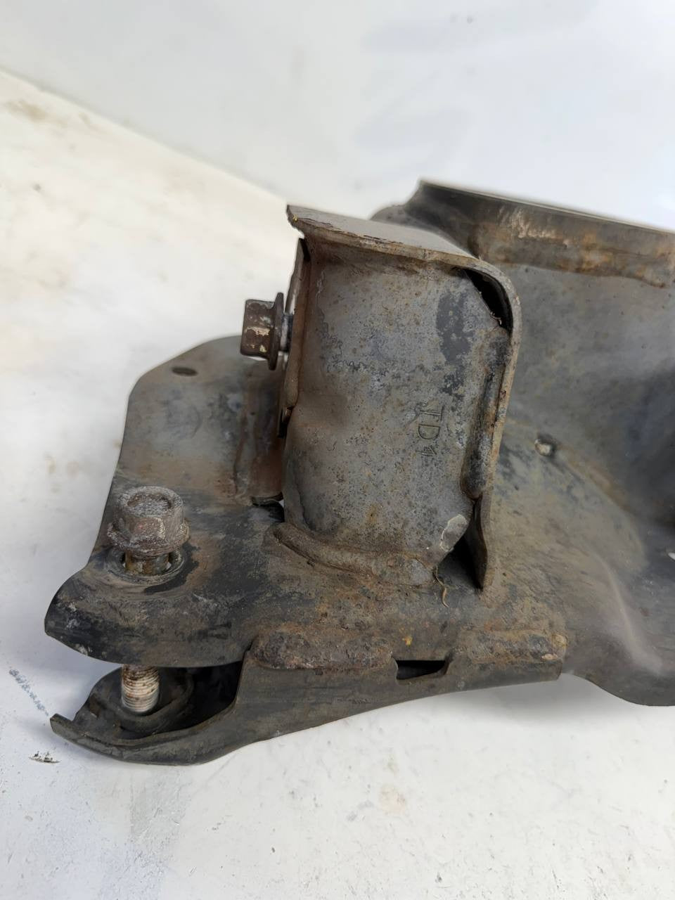 2012 Mazda CX-9 Rear Right Knuckle w/ Trailing Arm Assembly OEM Used