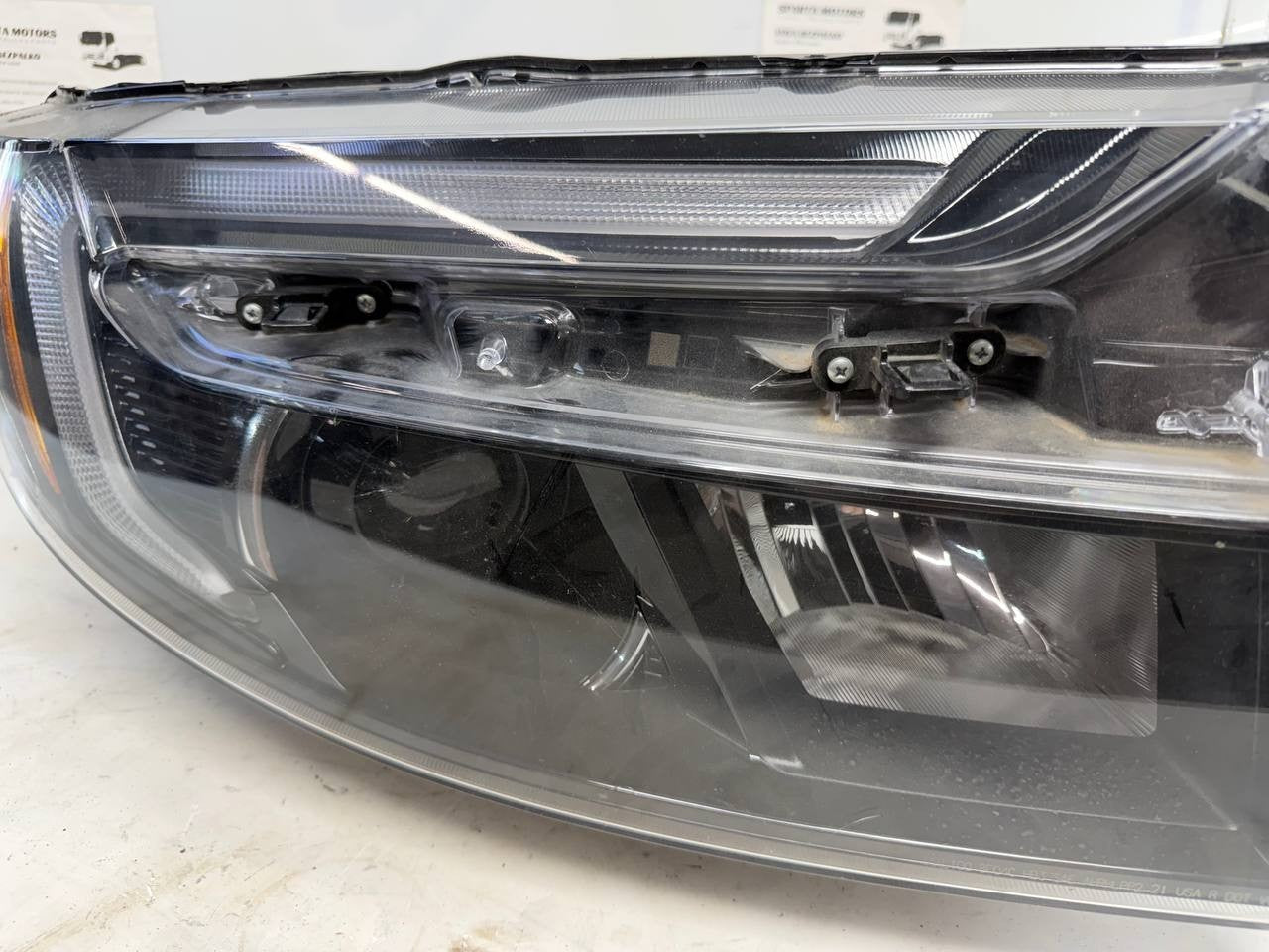 Honda Ridgeline 2023-2025 Right Side Headlight Headlamp RH OEM LED Used