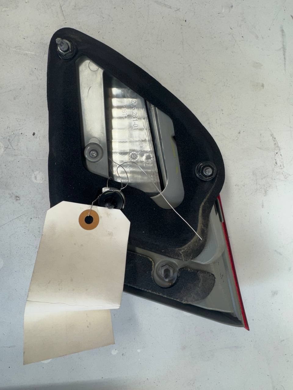 2017 Nissan Sentra Left Rear Tail Light Lamp 205281-01 OEM Used