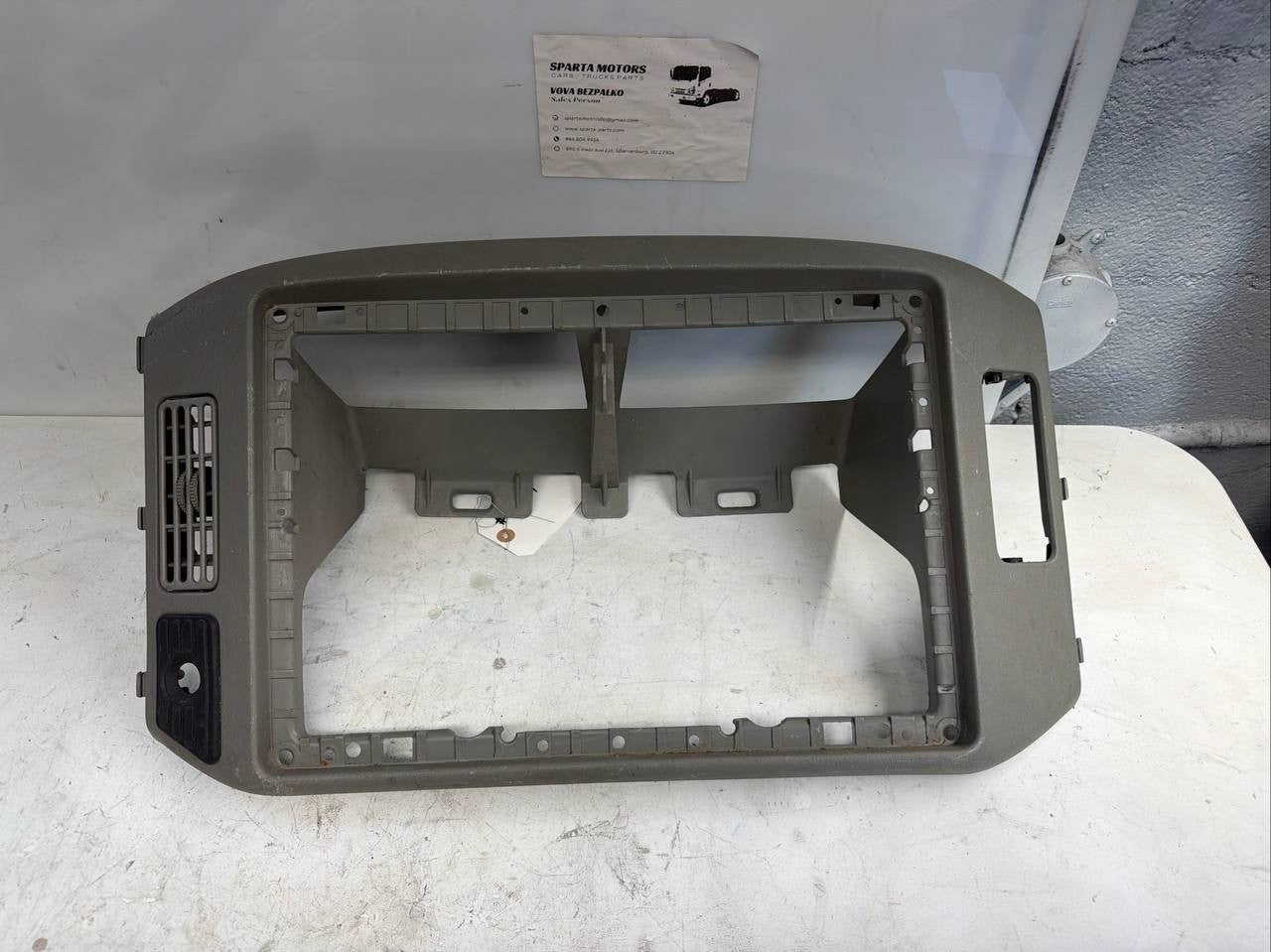 International Medium Duty Center Dash Cover Panel 3547254 OEM Used
