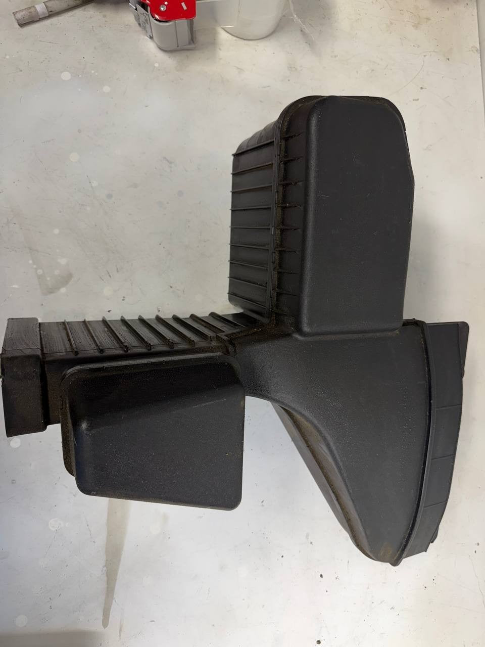 2014-2016 Kia Cadenza Air Intake Duct Hose 28210-3R800 OEM Used